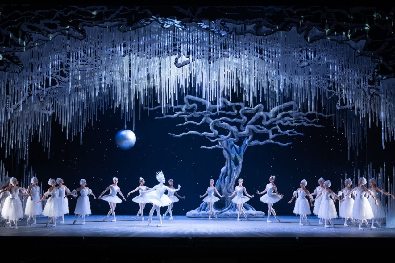 The Ice Realm in Aaron S Watkin and Arielle Smith's Nutcracker © Photography by ASH