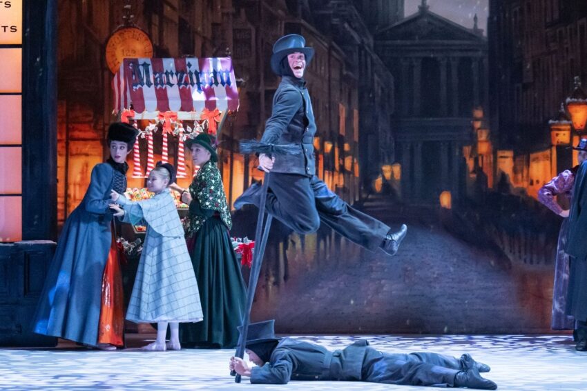 Aaron S Watkin and Arielle Smith's Nutcracker © Photography by ASH