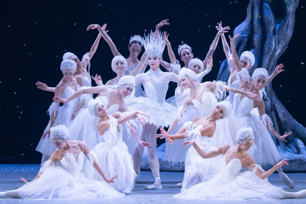 Aaron S Watkin and Arielle Smith's Nutcracker © Photography by ASH