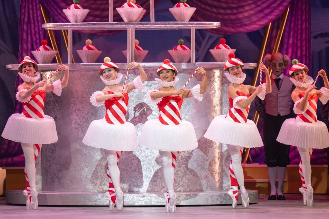 Marzipan dance in Aaron S Watkin and Arielle Smith's Nutcracker © Photography by ASH
